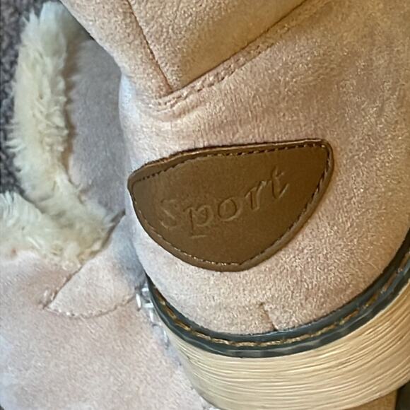 Sport Suede Fur Lined Ankle Boot. 8 - Picture 3 of 5